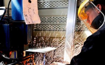Commentary: Global economy heading for trouble as manufacturing and… – Reuters