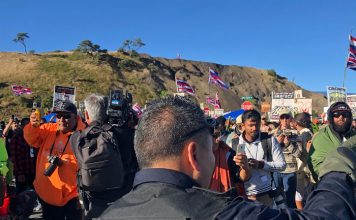 Hawaii Protesters Vow ‘Prolonged Struggle’ Against Telescope – TIME