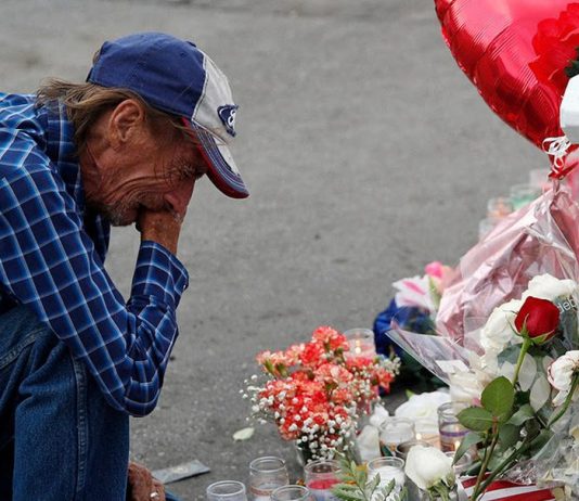 Feeling Alone, Man Invites World to El Paso Victim’s Funeral – Snopes.com