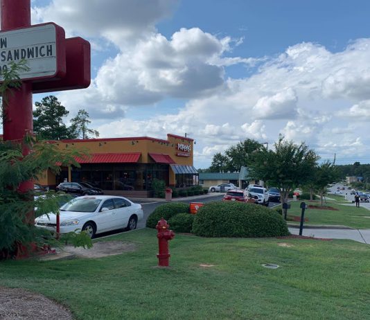 MANAGER: considering no more chicken sandwiches, long lines causing accidents – WRDW-TV